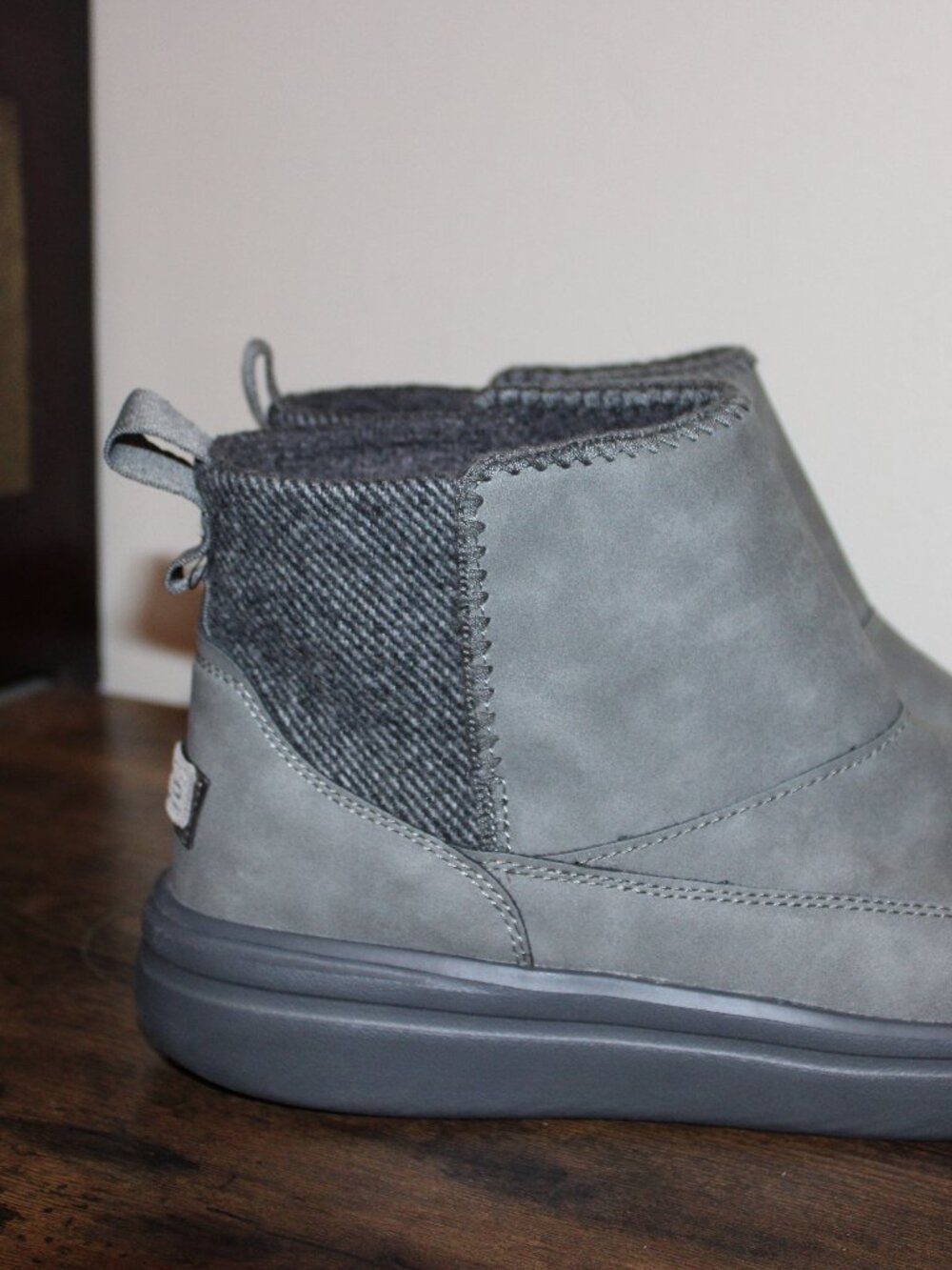 Hey Dude Britt Boot Stone Gray Women’s 11 Suede Knit Ankle Boot